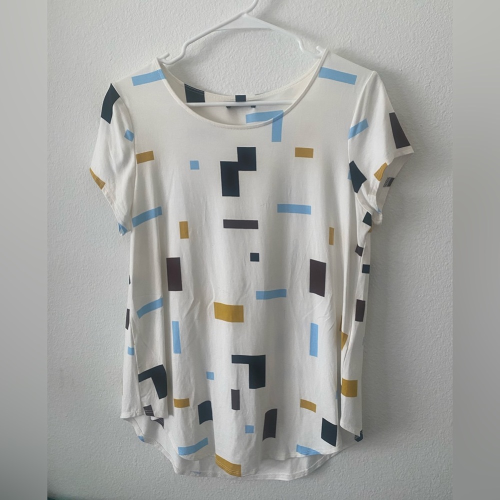 Alfani white patterned blouse